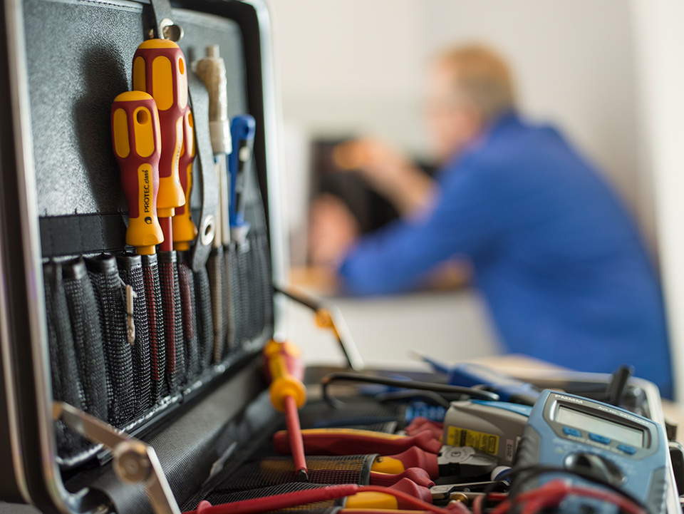 C F022411 bei Elektro Krämer in Ergersheim